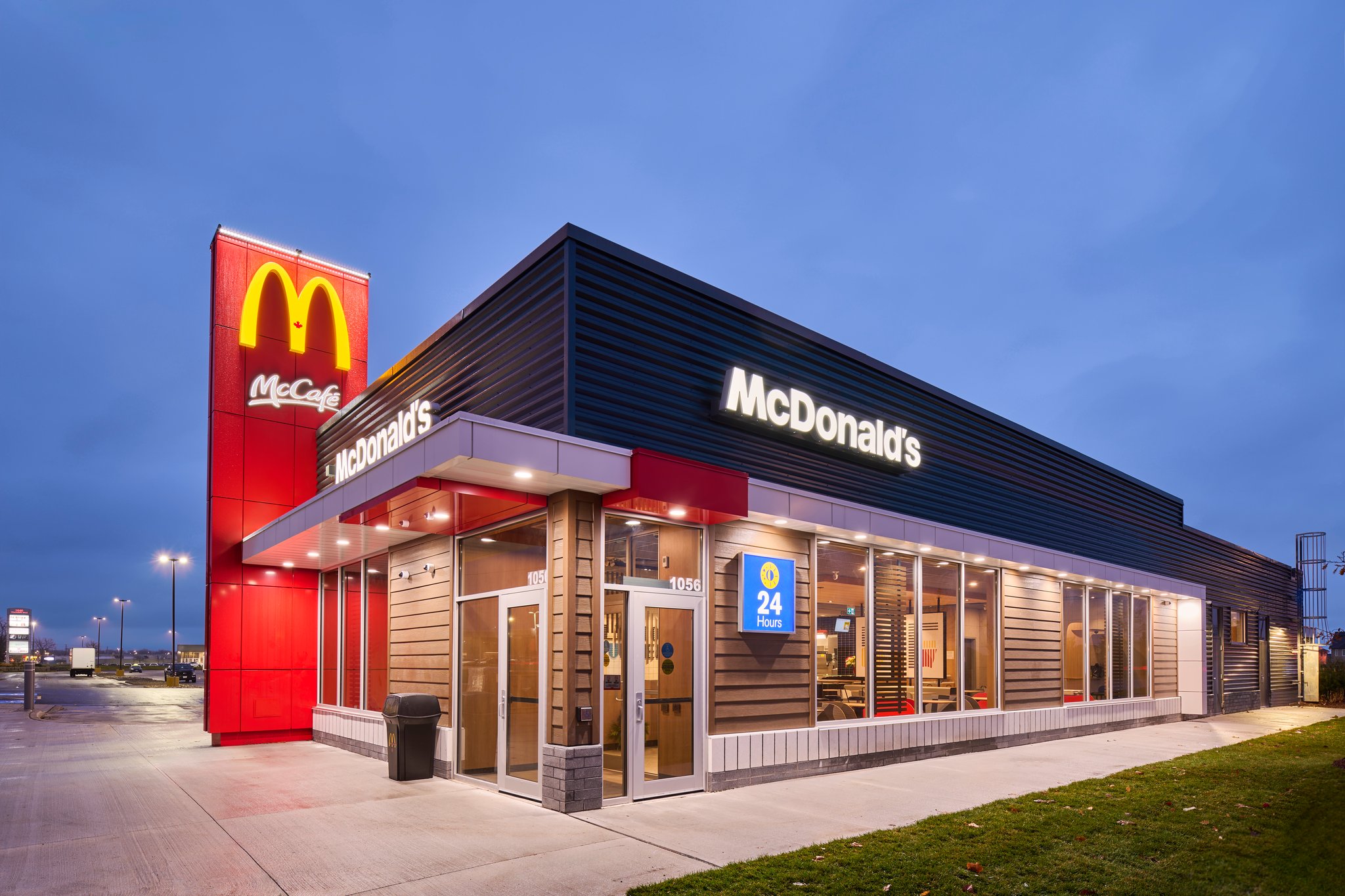 McDonald's (แมคโดนัลด์)